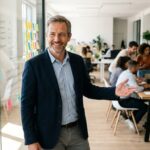 Desempeño laboral y estilos de dirección: impacto real en productividad